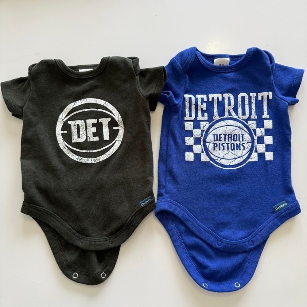 Gerber Detroit Pistons NBA Baby Onesies Set 2 Pack Blue Black‎ 0-3 Months